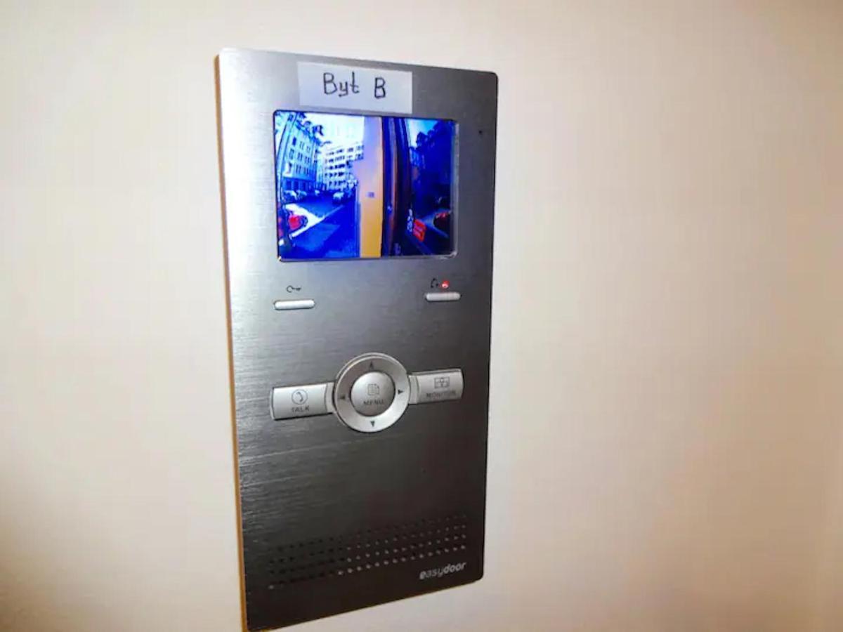 Ground Floor Apartment Praga Exterior foto