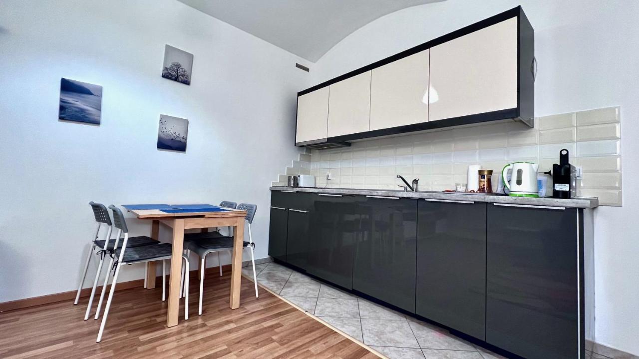 Ground Floor Apartment Praga Exterior foto
